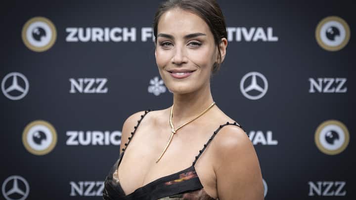 Swiss actor Lara Wolf arrive on the Green Carpet at the Opening Night of the 21th Zurich Film Festival (ZFF) in Zurich, Switzerland, on Thursday, September 25, 2025. The Zurich Film Festival festival will run from September 25 to October 5, 2025. (KEYSTONE/Andreas Becker)