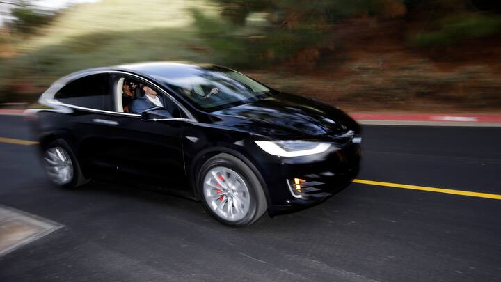 Tesla_X