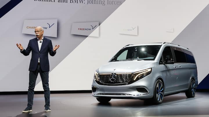 Dieter Zetsche, CEO of Daimler AG and Head of Mercedes-Benz Cars, presents the Mercedes-Benz EQV Concept during the press day at the 89th Geneva International Motor Show in Geneva, Switzerland, Tuesday, March 5, 2019. The Motor Show will open its gates to the public from 7 to 17 March presenting more than 180 exhibitors and more than 100 world and European premieres. (KEYSTONE/Cyril Zingaro).