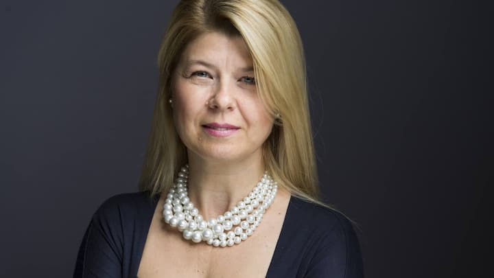 Portrait of Severina Pascu, CEO of UPC Switzerland, taken at UPC's headquarters in Wallisellen, in the Canton of Zurich, Switzerland on October 1, 2018. (KEYSTONE/Gaetan Bally)Severina Pascu, CEO von UPC Schweiz, portraitiert am 1. Oktober 2018 am Hauptsitz der UPC in Wallisellen. (KEYSTONE/Gaetan Bally)