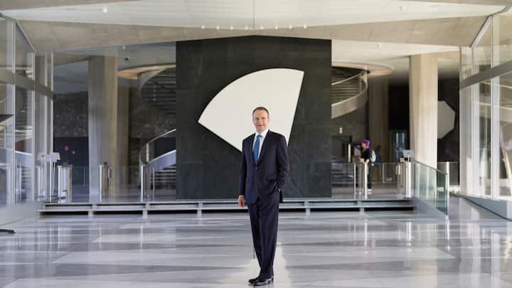 Mark Schneider