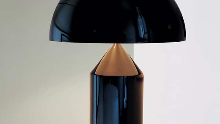 Oluce Table Light1.png