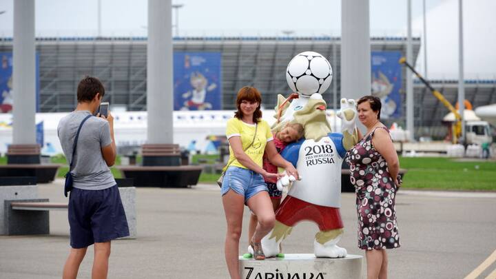 Maskottchen Zabivaka bei der Fussball-WM 2018 in Russland