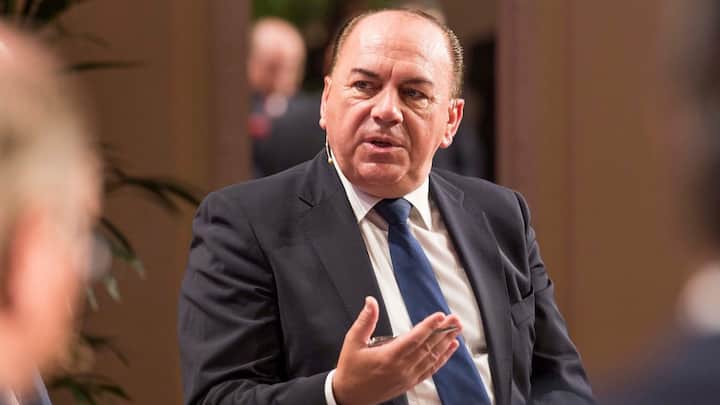 Axel A. Weber, Chairman of the Board of Directors UBS Group AG, talks during a panel session at the 4th Swiss International Finance Forum (SIFF), in Bern, Switzerland, on Tuesday, June 20, 2017. (KEYSTONE/Thomas Delley)