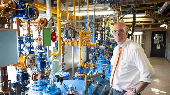 Pressekonferenz der Dottikon ES zum Jahresabschluss 2022 mit CEO Markus Blocher, Dottikon, 31. Mai 2023.