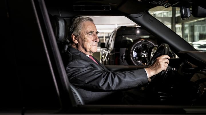 ein mannmitamourenWalter Frey war, wie sein Vater, ein ­erfolgreicher Rennfahrer. Und: Er liebt einfach Autos.