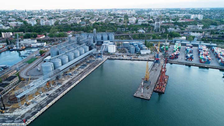 Getreideterminal der Louis Dreyfus Company im Hafen von Odessa in der ­Ukraine.