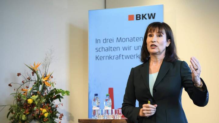 Suzanne Thoma, CEO BKW, spricht waehrend einer Medienkonferenz von BKW Energie zur Stilllegung des Kernkraftwerks Muehleberg (KKM), am Freitag, 20. September 2019, in Bern. Die Abschaltung des Kernkraftwerks Muehleberg ist fuer den 20. Dezember 2019 geplant. (KEYSTONE/Anthony Anex)