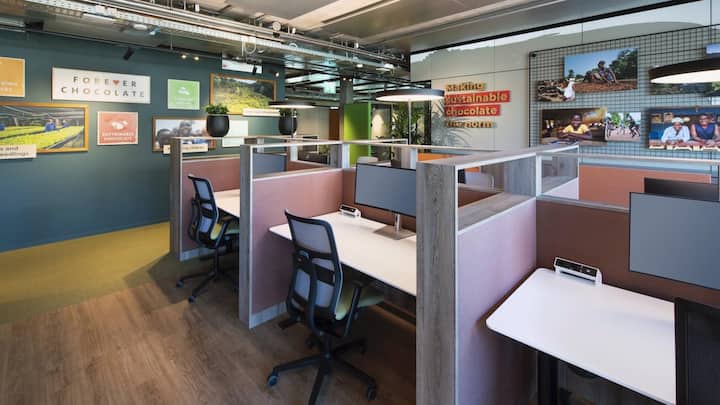 interiordesign_barry-callebaut_produktionsfirma_headquarter_workspaces-2_foto-peter-wuermli-scaled.jpg