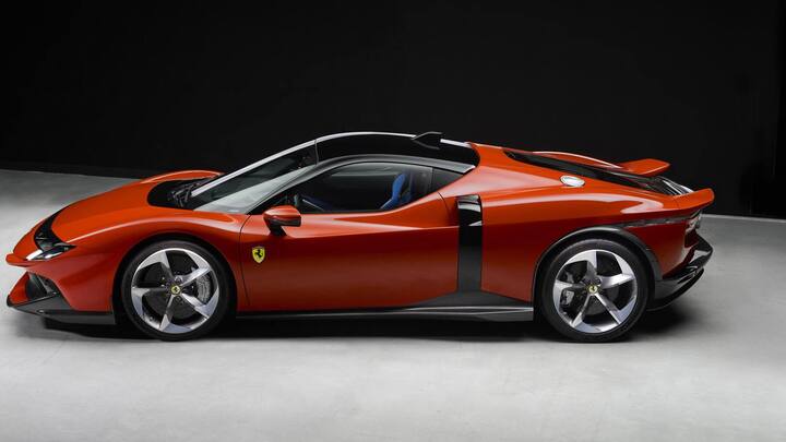 849 Testarossa, 2025, 4-Liter-Biturbo-V8, drei E-Motoren, 1050 PS, Centro Stile.