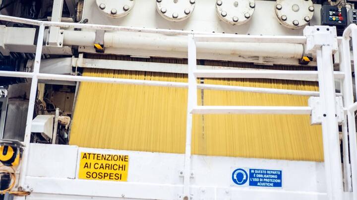 Spaghetti sind die Bestseller von Barilla. Die Fabrik in Parma liefert in über 120 Länder.