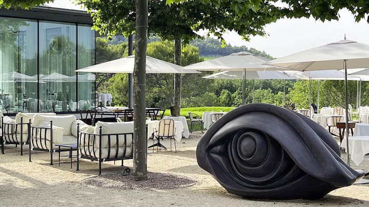 <p>Villa La Coste</p>