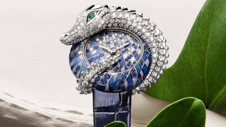 <p>Das Kunsthandwerk lässt sich in drei große Familien unterteilen. Die Kunst des Feuers umfasst alle Emaillierungstechniken, die Kunst des Metalls die etruskische Granulation und das Wasserzeichen und die Kunst der Komposition die Einlegearbeiten und Mosaike.</p>