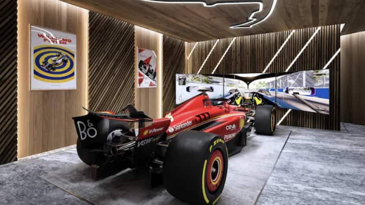 Es gibt sogar einen Formel-1-Simulator im Haus.