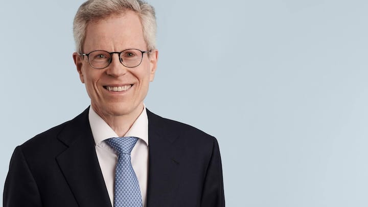 Stiftungs-Koryphäe Thomas Sprecher von Niederer Kraft Frey ­berät Mühlebach.