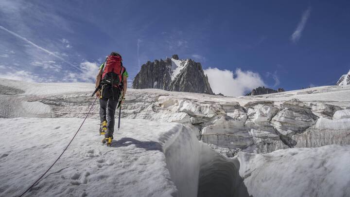 Die erste Taucheruhr von Montblanc. Mit Zifferblatt in Gletschereis-Anmutung.