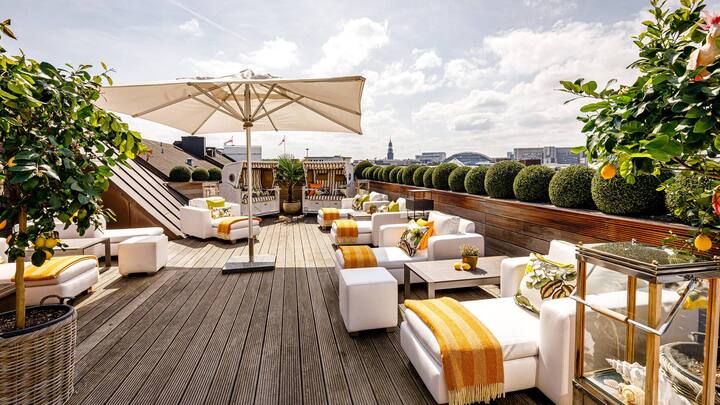 Vier Jahreszeiten
Das am besten gehütete Geheimnis Hamburgs: die 300 Quadratmeter grosse Dachterrasse.