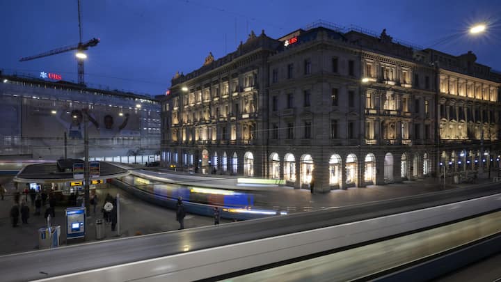 GROSSBANK, CREDIT SUISSE, CS, HAUPTSITZ,  UBS, CS, CREDIT SUISSE, LOGO,