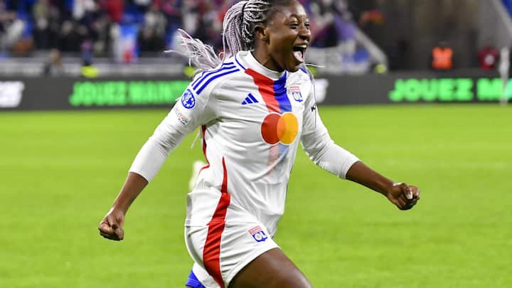 Name Kadidiatou Diani Alter 30 Verein Olympique Lyon Karriere Französische Nationalspielerin seit 2016, Torschützen­königin der Champions League 2024, Frankreichs Spielerin des Jahres 2021.