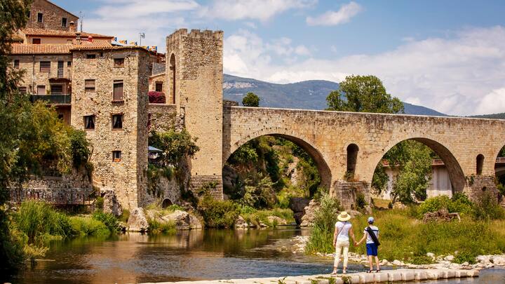 Die Steinbrücke von Besalú.