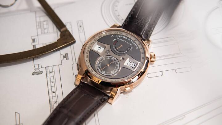 Zeitwerk Date in Rotgold