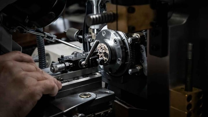 04 Guillochiermaschine Breguet.jpeg
