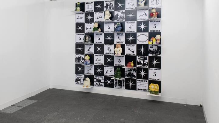 Installationsansicht von «The Checkered Game of Life» (2022) an der Liste Art Fair Basel.