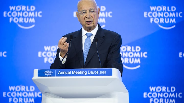 <p>Klaus Schwab beim WEF 2025.</p>