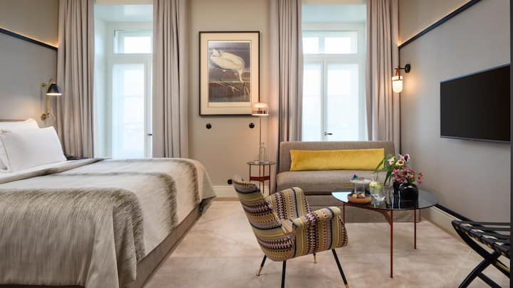 <p>Bairro Alto Hotel</p>
<p>Das Hotel an der Praça Luís de Camões in Lissabon vereint mühelosen Luxus mit Bohème-Flair.</p>
