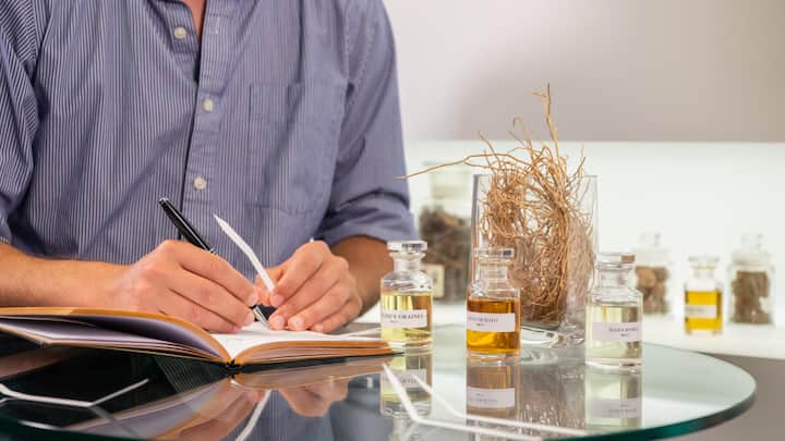<p>Die Parfümeure von Givaudan haben weltbekannte Düfte wie «J’adore» von Dior und «Opium» von Yves Saint Laurent kreiert.</p>