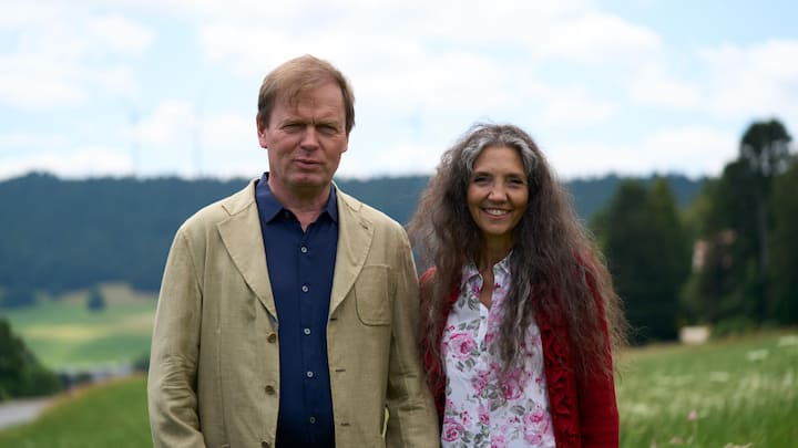 <p>Die beiden Künstler Sylvie Villa und Mark Miehlbradt von Wire Art haben die Fil d’Or kreiert.</p>
