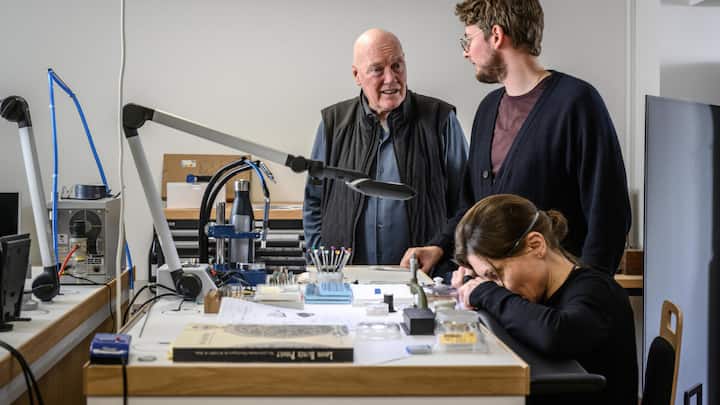 <p>Verkaufen Uhren zu Spitzenpreisen: Jean-Claude Biver (l.) und Sohn Pierre.</p>