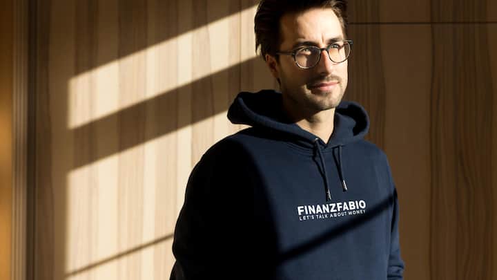 <p>Doppelinterview Bidermann und Marchesin
POTRAIT: FABIO MARCHESIN, PODCASTER FINANZFABIO
Fotografiert in Zürich am 3.12.2024</p>