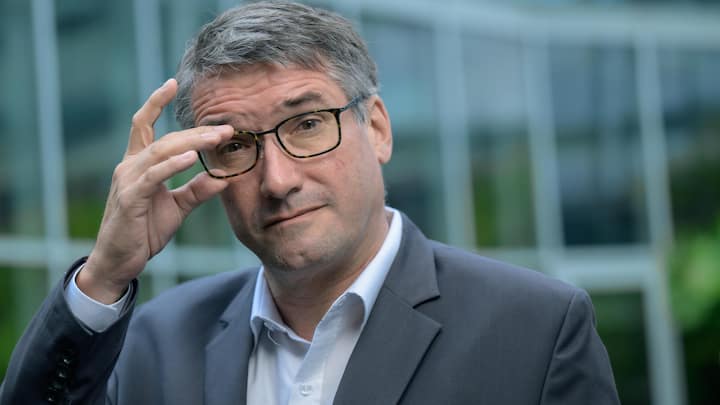 <p>Der ehemalige Politiker und heutige Post-Präsident ist überzeugt, dass der Staatsbetrieb auch für jüngere Generationen noch relevant ist – einfach auf eine andere Weise als früher.</p>
