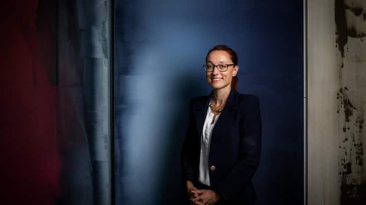 <p>Sie lebte lange in Zürich, fühlt sich nun aber in Basel zu Hause. Ihr Wohnort war in Basel ein kleines Politikum.</p>