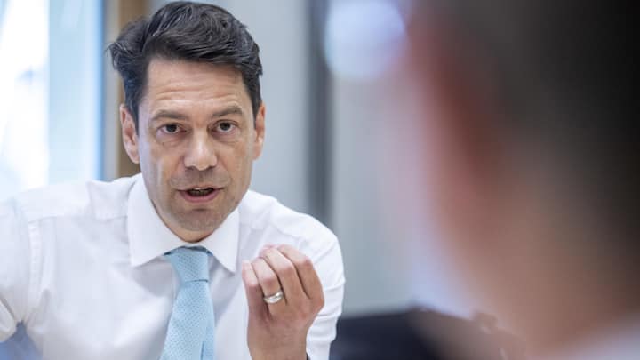 <p>Stefan Brupbacher, Direktor Swissmem, fordert die Vertreter der Rüstungsindustrie, sich auf ein Referendum von Links gegen die Revision des Kriegsmaterialgesetzes schon jetzt vorzubereiten.</p>