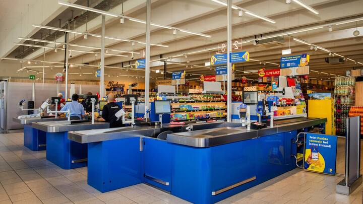 Die Schweizer Kundschaft verlangte mehr Platz zum Einpacken.