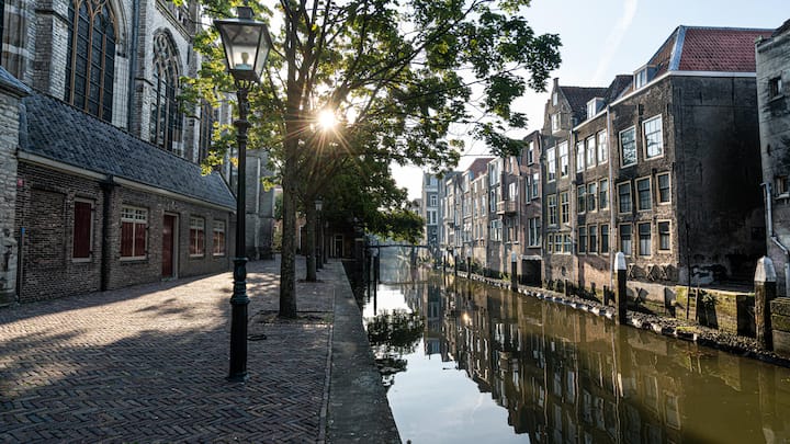 Viele Grachten, weniger Touristen: Dordrecht.