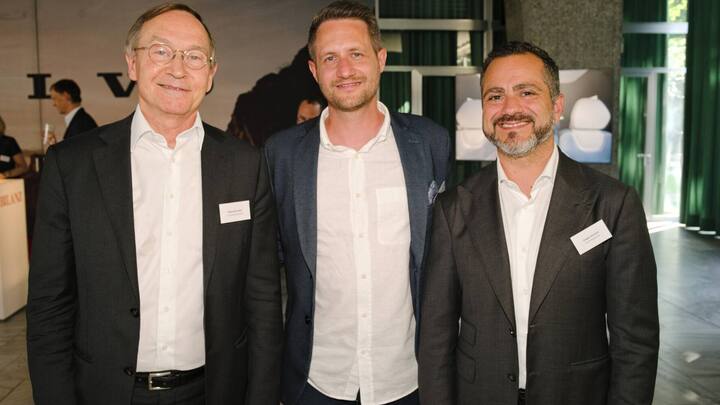 Von links: Pietro Simmen, Communicators AG; Thierry Hansen, Ringier; Angelo Accardi, Forvis Mazars AG