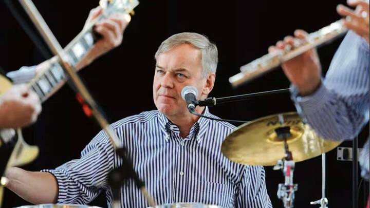 Rudi Bindella trommelt für «Les Moby Dicks».