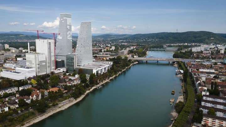 ROCHE, ROCHE HOLDING AG, ROCHE TURM, ROCHE TOWER, HOCHHAUS, EROEFFNUNG, PHARMAUNTERNEHMEN,