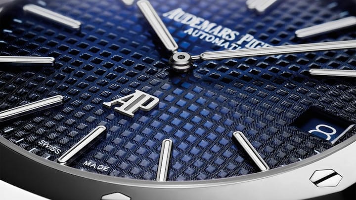 11 Audemars Piguet Royal Oak.jpg