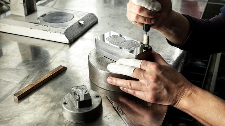 <p>Für Anleger und Sammler: MKS PAMP ist Marktführer für sogenannte Investmentprodukte, zu denen Kleinbarren und Münzen zählen.</p>