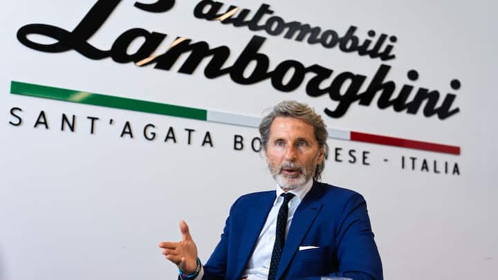 <p>Der CEO zur niedrigen Frauenquote: «Die Dunkelziffer der Fahrerinnen dürfte sehr viel höher sein, weil viele Frauen unsere Autos fahren, die auf den Mann oder das Unternehmen angemeldet sind.»</p>