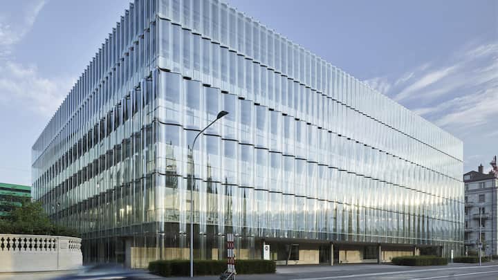 <p>Swiss Re</p>
<p>Der Rückversicherer begibt selbst Cat Bonds und ist als Konsortialführer einer der wichtigsten Player im globalen Markt für Katastrophenanleihen.</p>