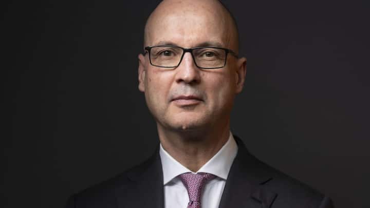 <p>Finma-Chef Stefan Walter will die Verschärfung der Tragbarkeitsregeln der Hypothekarfinanzierung für Eigenheime.</p>