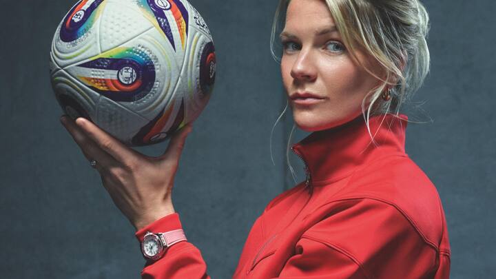 <p>Ada Hegerberg ist norwegische Nationalspielerin und erste Ballon-d’Or-féminin-Gewinnerin.</p>
