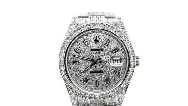 Diese Rolex Date Just ist mit Diamanten besetzt.