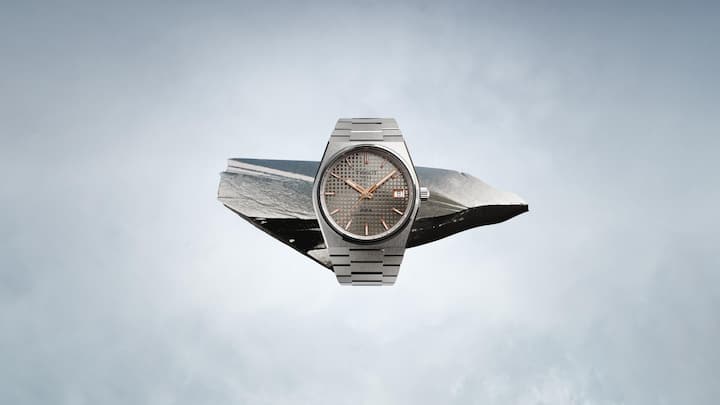 <p>Tissot, PRX</p>
<p>Für preisbewusste Uhrenliebhaber bietet Tissot eine Reihe von Sport-Chic-Uhren. Im Bild die Tissot PRX Titan 38MM.Preis: 795 Franken</p>