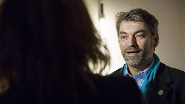 Pierre-Olivier Nobs (PCS - Centre gauche) lors du premier tour des elections communales 2016 pour la Municipalite de la ville de Fribourg, ce dimanche 28 fevrier 2016 a Fribourg. (KEYSTONE/Cyril Zingaro)